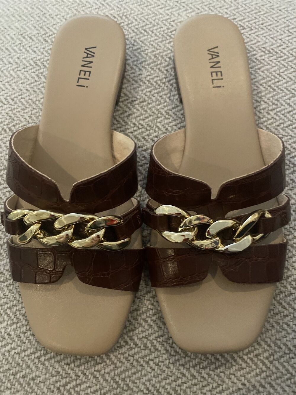 New Vaneli Errita Curb Chain Slide Croc Brown Sandals Size 8N